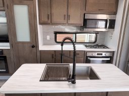 
										2022 Salem Grand Villa 42DL full									