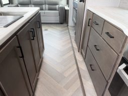 
										2022 Salem Grand Villa 42DL full									