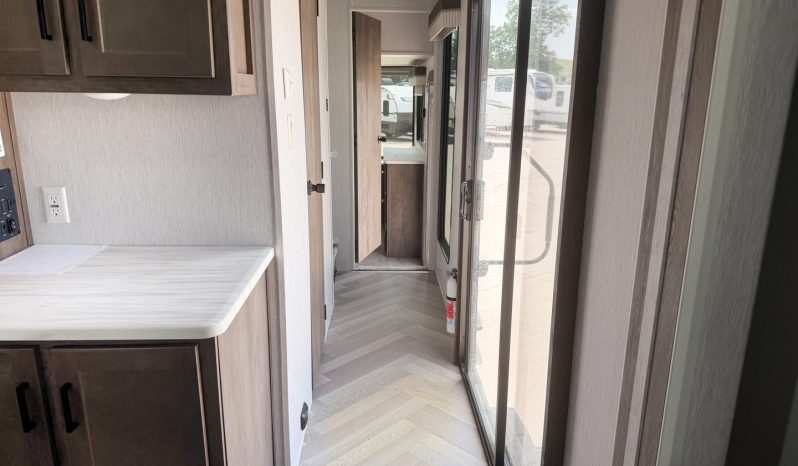 
								2022 Salem Grand Villa 42DL full									