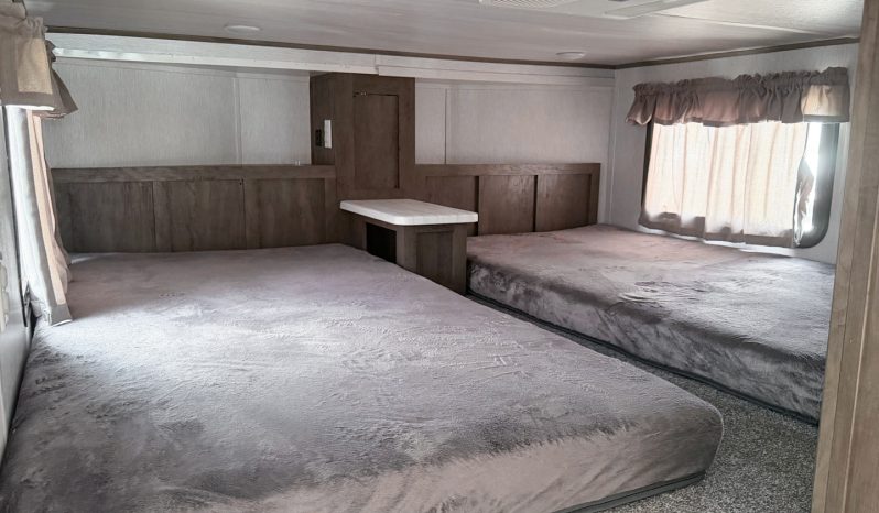 
								2022 Salem Grand Villa 42DL full									