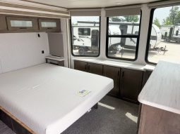 
										2022 Salem Grand Villa 42DL full									