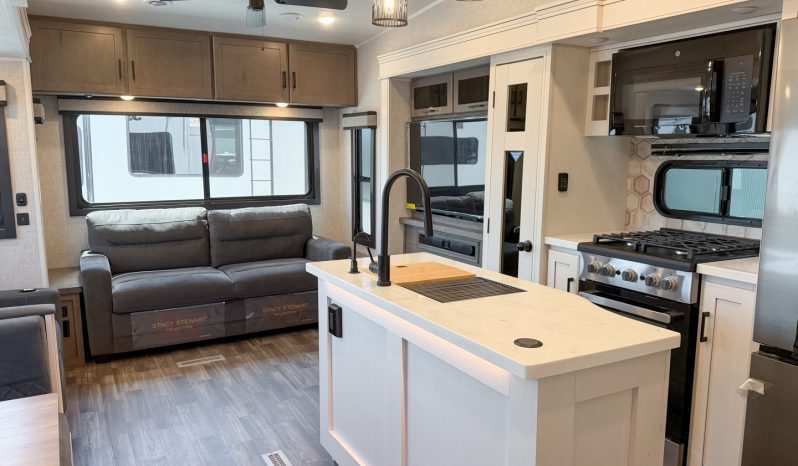 
								2024 Jayco Eagle 355MBQS full									