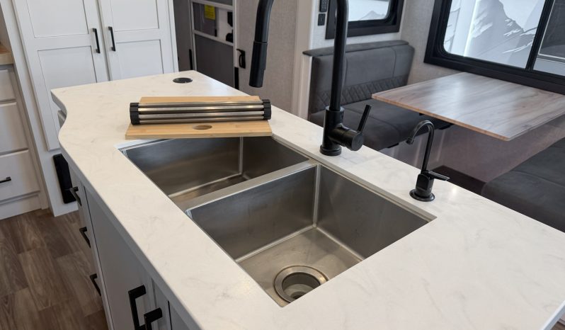 
								2024 Jayco Eagle 355MBQS full									