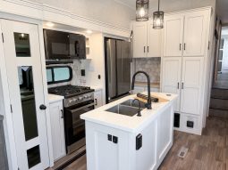 
										2024 Jayco Eagle 355MBQS full									