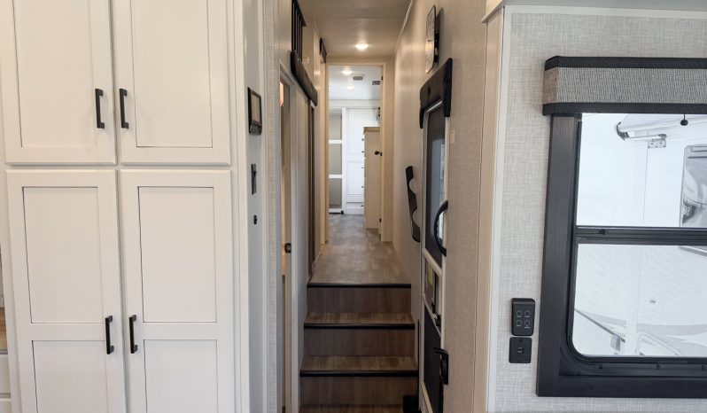 
								2024 Jayco Eagle 355MBQS full									
