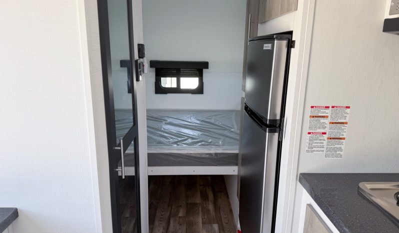 2025 Travel Lite Rove XL 17CC full