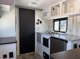2025 Travel Lite Rove Lite 14FBC full