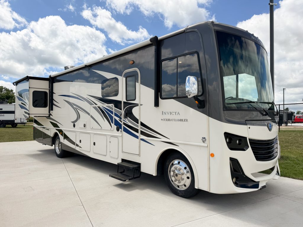 2020 Holiday Rambler Invicta 24MB
