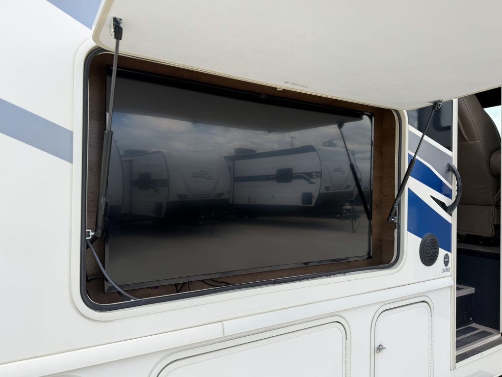 2020 Holiday Rambler Invicta 24MB