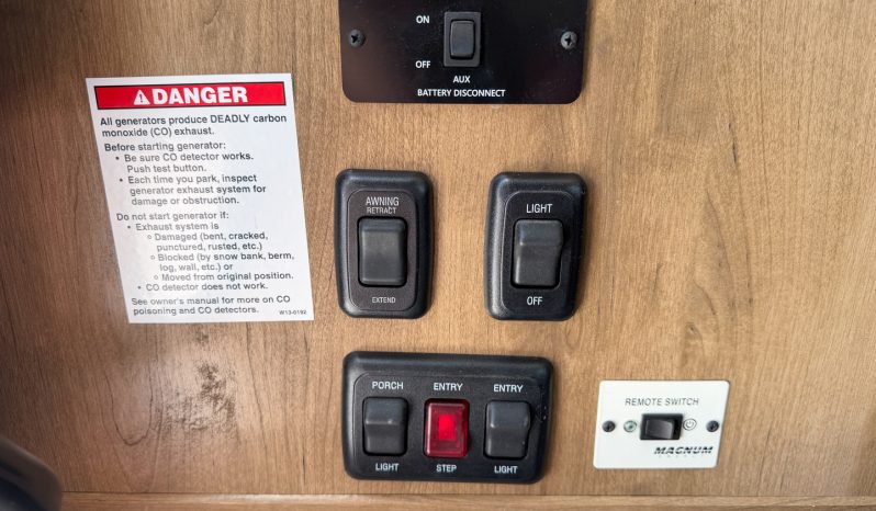 
								2020 Holiday Rambler Invicta 24MB full									