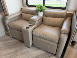 
										2020 Holiday Rambler Invicta 24MB full									