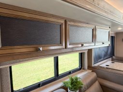 
										2020 Holiday Rambler Invicta 24MB full									