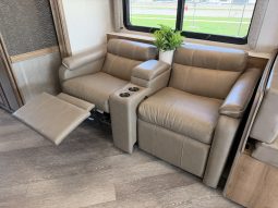
										2020 Holiday Rambler Invicta 24MB full									
