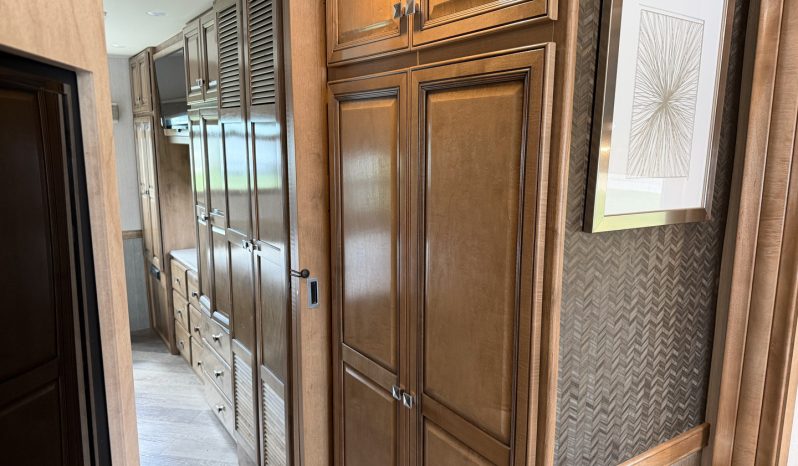 
								2020 Holiday Rambler Invicta 24MB full									