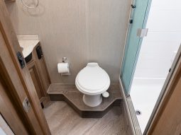
										2020 Holiday Rambler Invicta 24MB full									