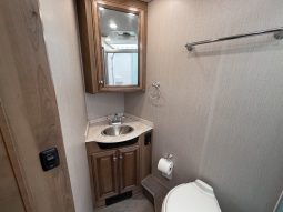
										2020 Holiday Rambler Invicta 24MB full									