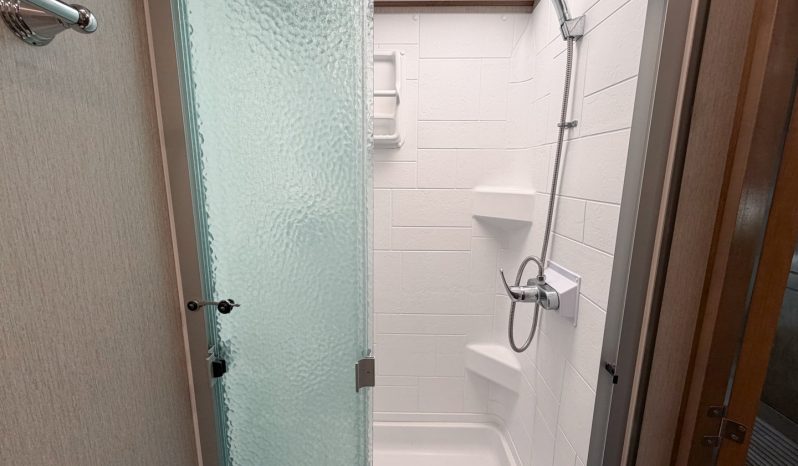 
								2020 Holiday Rambler Invicta 24MB full									