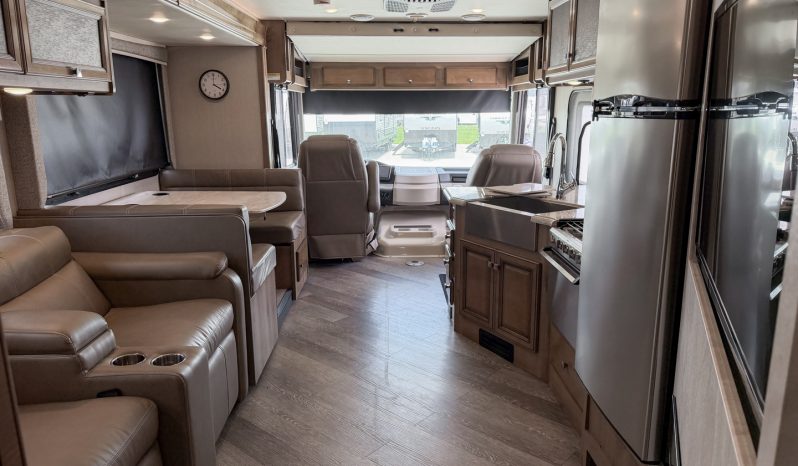 
								2020 Holiday Rambler Invicta 24MB full									