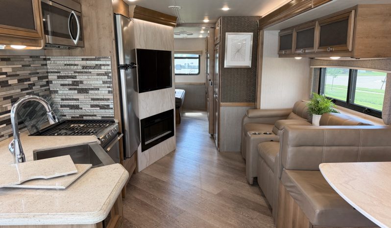 
								2020 Holiday Rambler Invicta 24MB full									