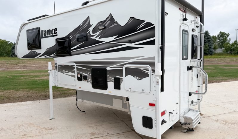 2026 Lance 850 full