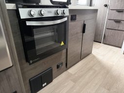 2026 Lance Squire SQ19 full