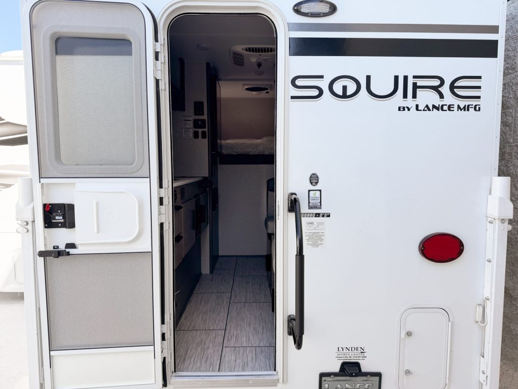 2026 Lance Squire SQ805