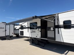 2025 Shasta Oasis I-5 526BH full