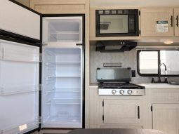 2025 Shasta Oasis I-5 526BH full