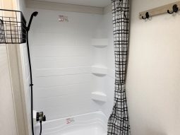 2025 Shasta Oasis I-5 526BH full