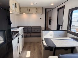 2025 Shasta Oasis I-5 526BH full
