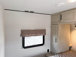 2025 Shasta Oasis I-5 526BH full