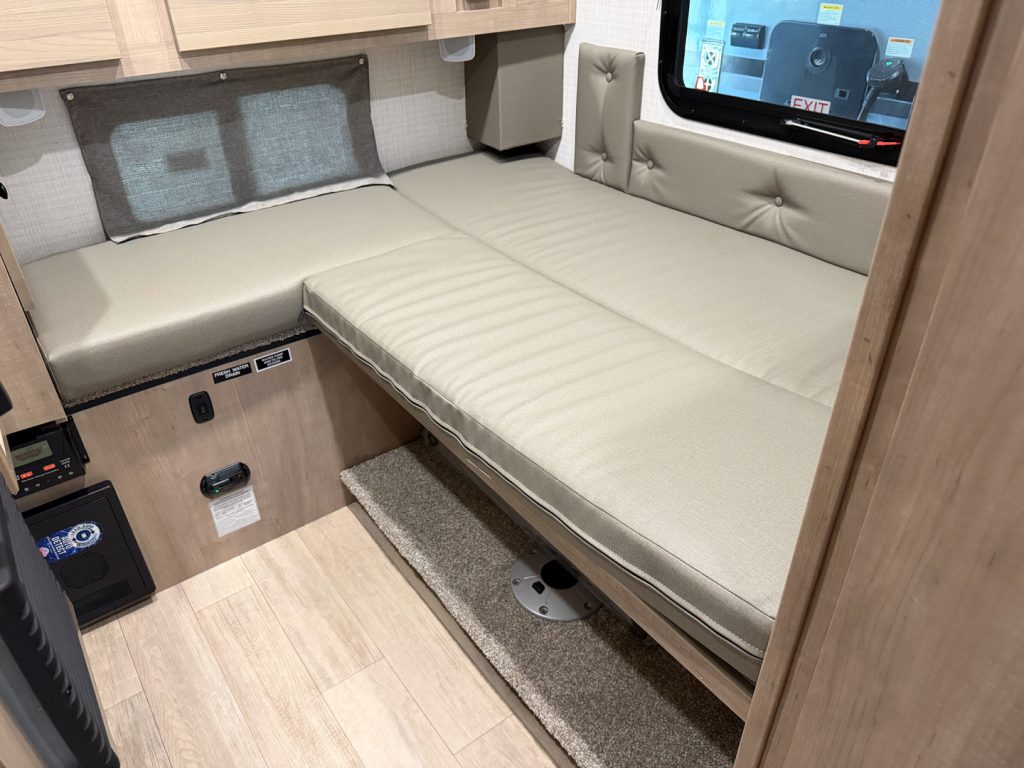2025 Palomino Real Lite SS-1608