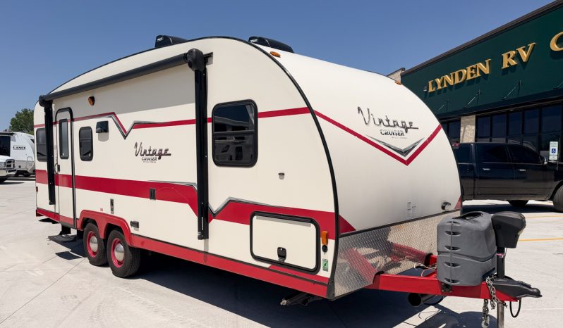 2017 Vintage Cruiser 23RSS full