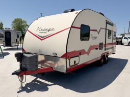 2017 Vintage Cruiser 23RSS full
