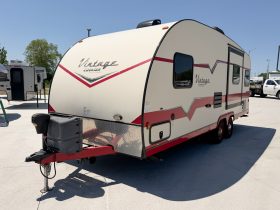 2017 Vintage Cruiser 23RSS