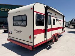 2017 Vintage Cruiser 23RSS full