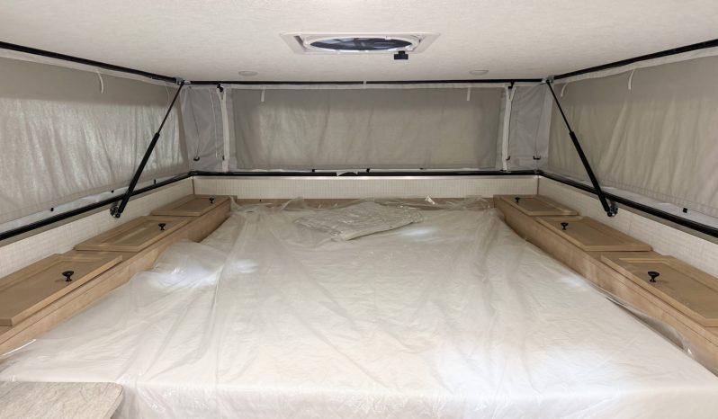2025 Palomino Real Lite SS-1604 full