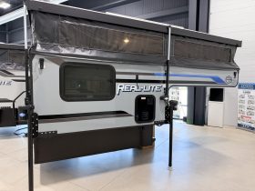 2025 Palomino Real Lite SS-1604