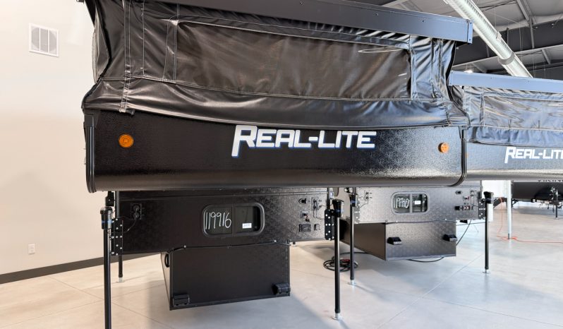 2025 Palomino Real Lite SS-1604 full