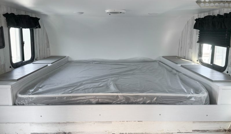 2025 Travel Lite RV 775X full