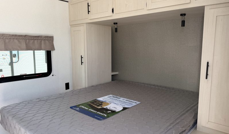 2027 Shasta Oasis 18FQ full