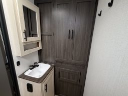 2027 Shasta Oasis 18FQ full