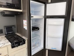 2027 Shasta Oasis 18DBL full
