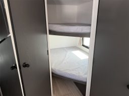 2027 Shasta Oasis 18DBL full