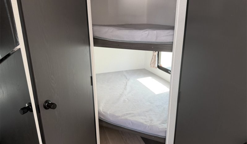 2027 Shasta Oasis 18DBL full