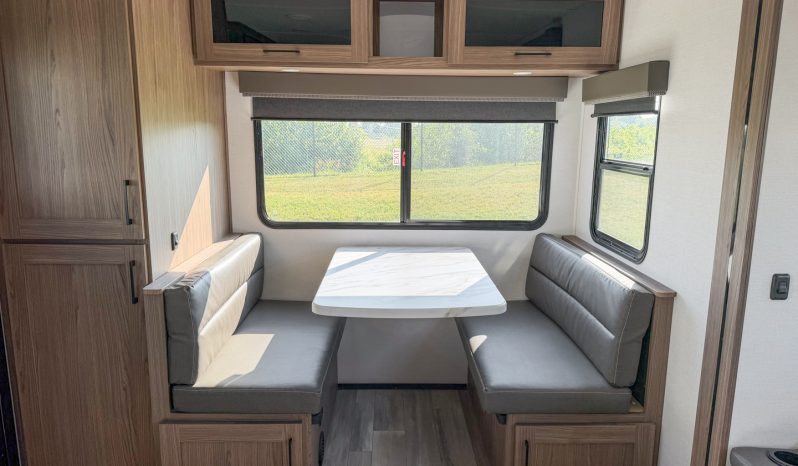
								2025 Alliance Delta 252RL full									