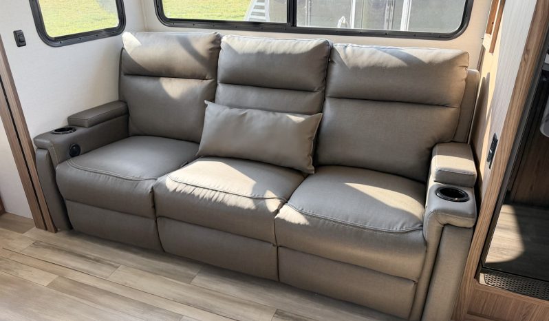 
								2025 Alliance Delta 252RL full									