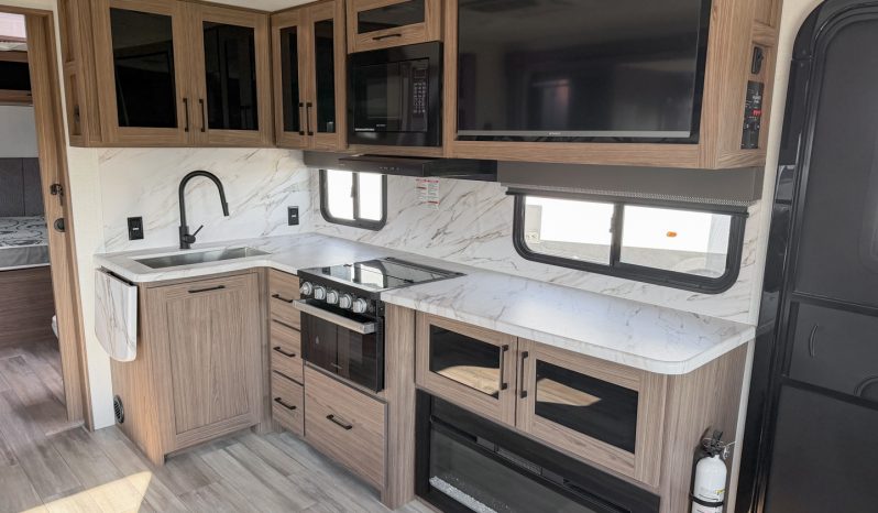 
								2025 Alliance Delta 252RL full									