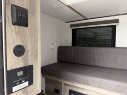 2027 Sunset Park RV SunRay 109E full