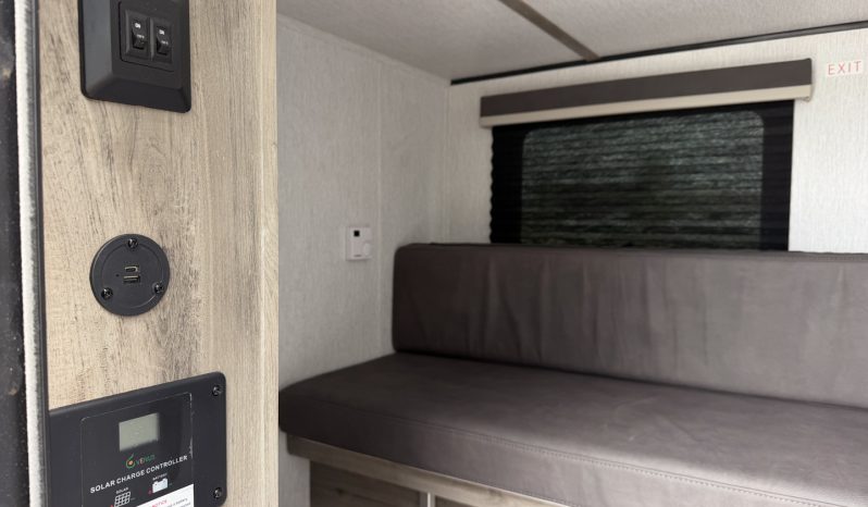 2027 Sunset Park RV SunRay 109E full